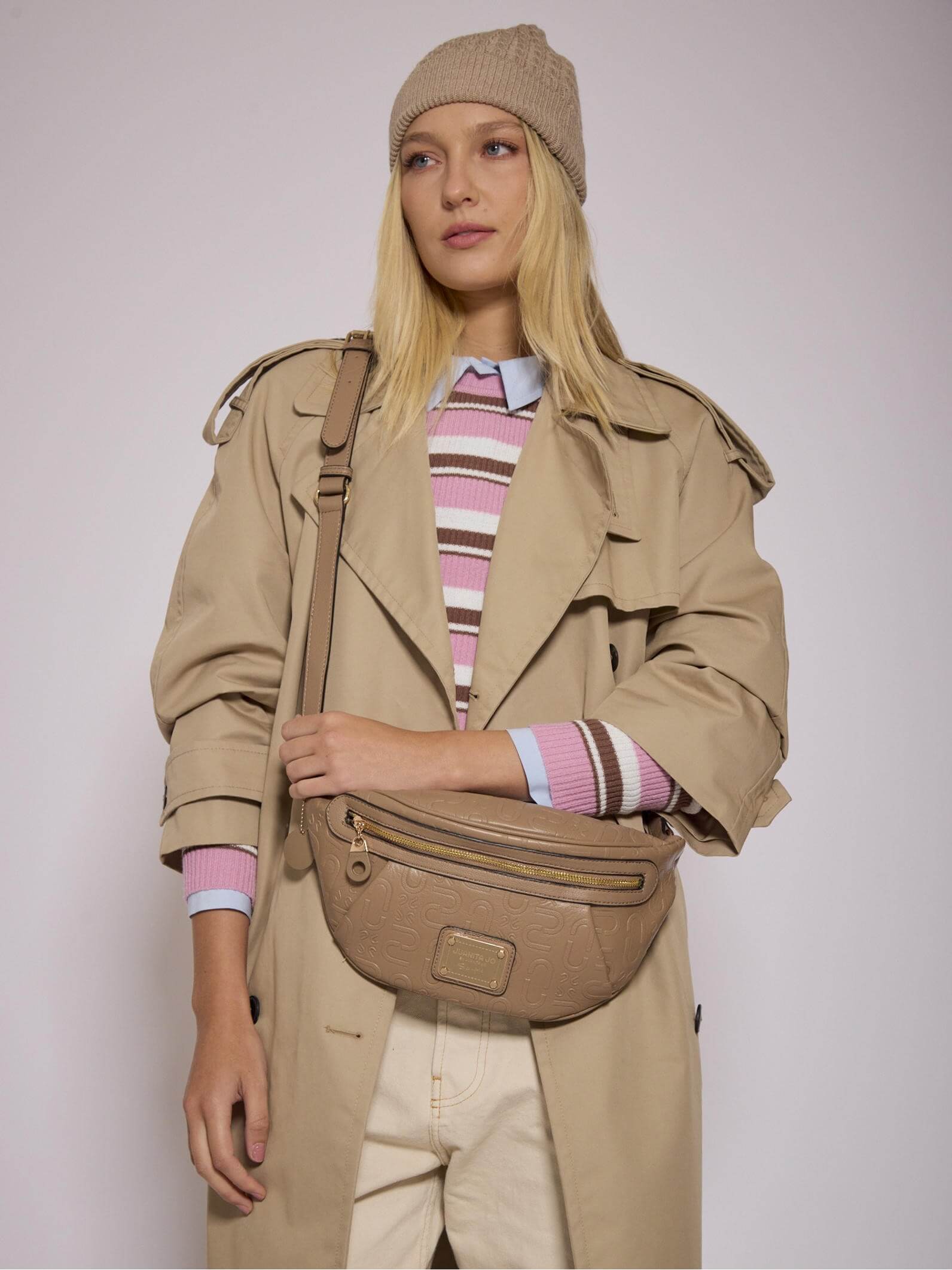 Riñonera Camel Monogram