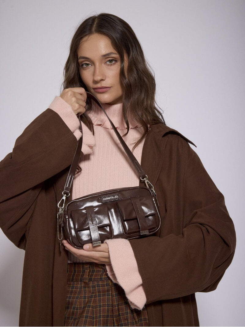 Cartera Bandolera color Cacao Roxie