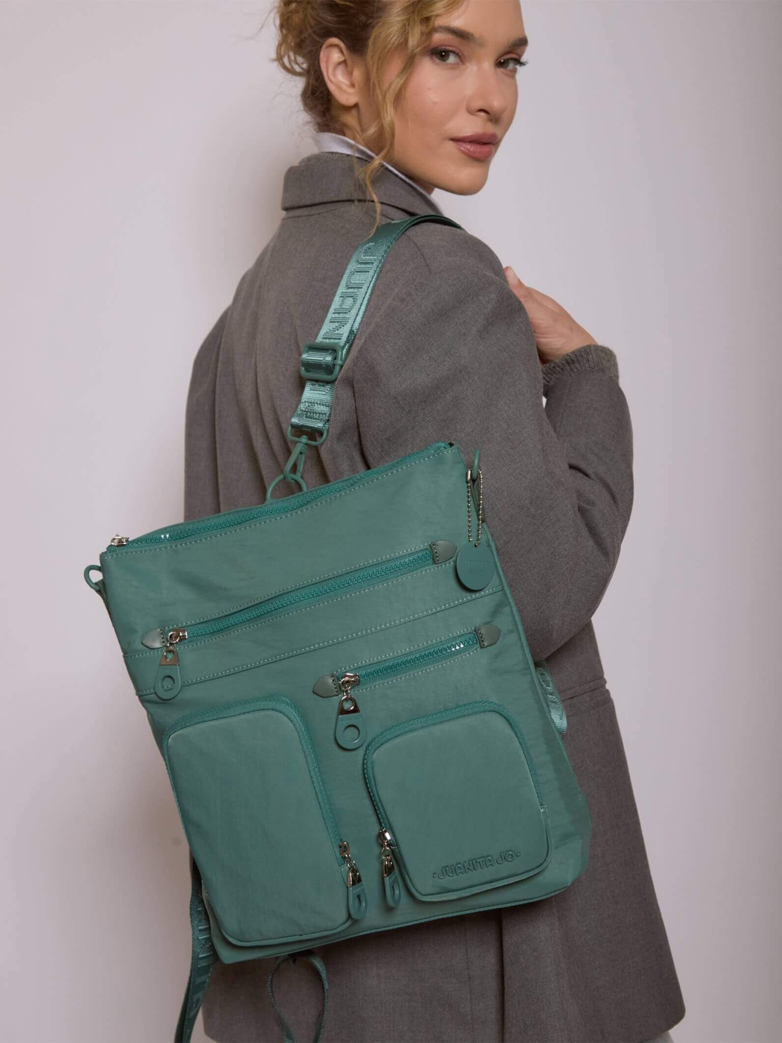 Mochila y Bandolera Verde2 en 1 Atlas